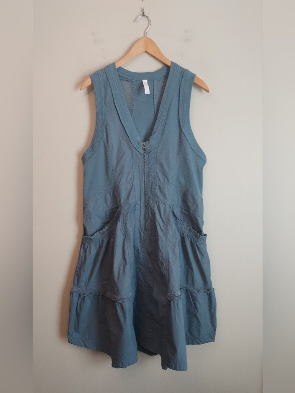 Anthropologie Daily Practice Trek Utility Sleeveless Active Dress Size Medium - Picture 4 of 12